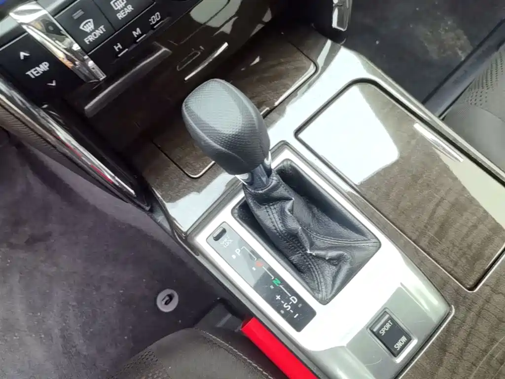 Toyota Reiz 2013 2.5S Elite Edition фото 14