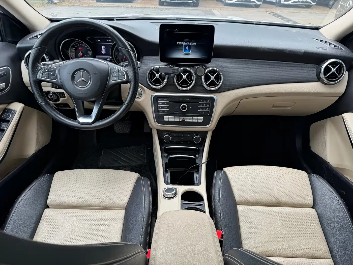 Mercedes-Benz GLA 2018 GLA 200 Dynamic фото 9