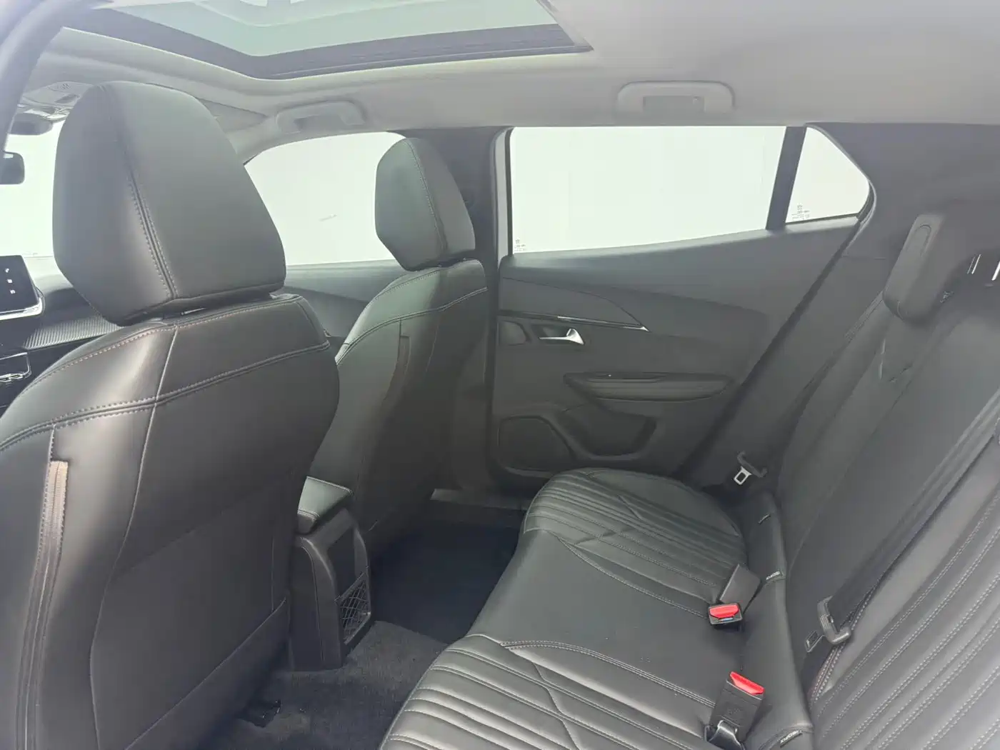Peugeot 2008 2022 230THP THE ONE фото 7