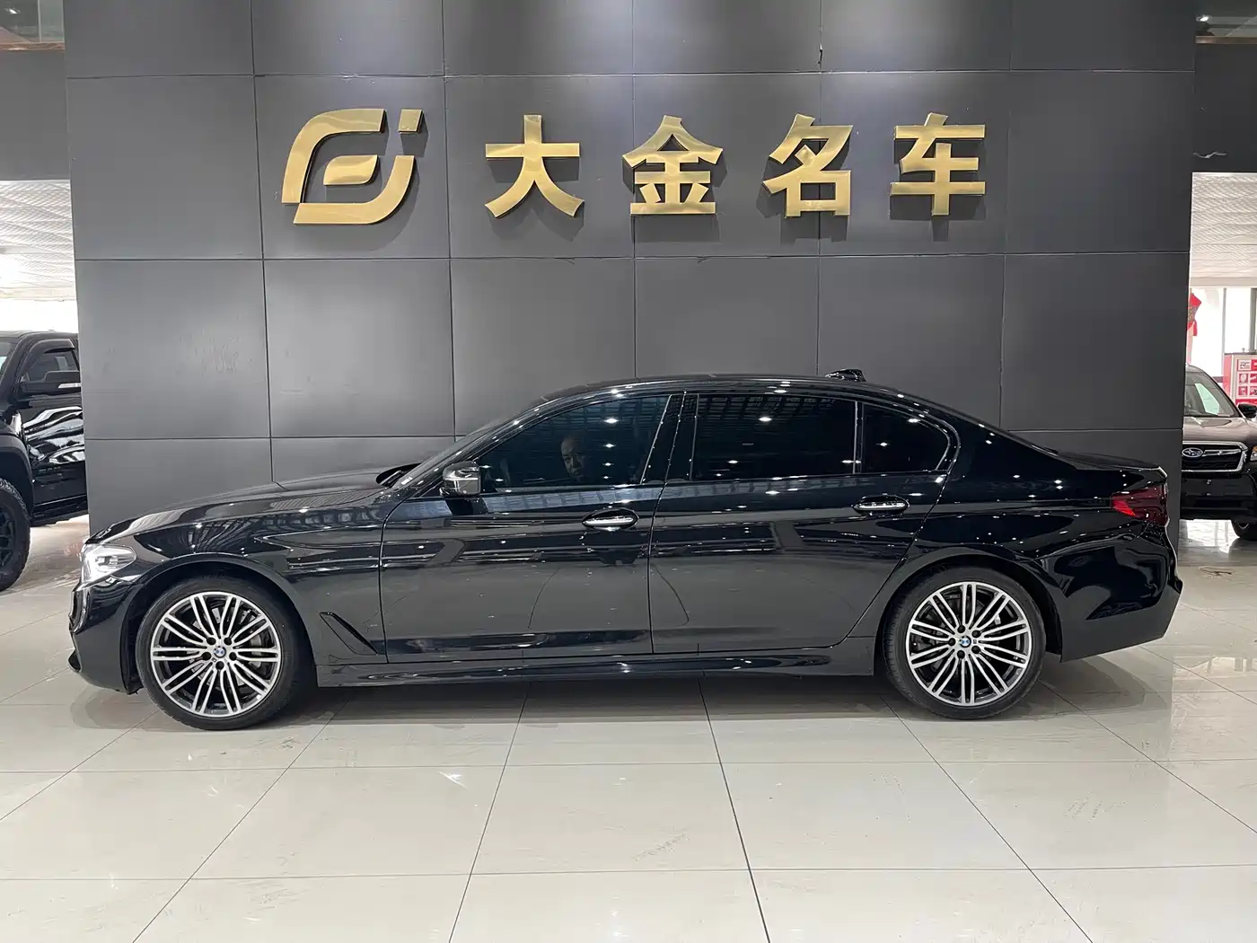BMW 5 Series 2018 Facelift 530Li xDrive M Sport Package фото 2