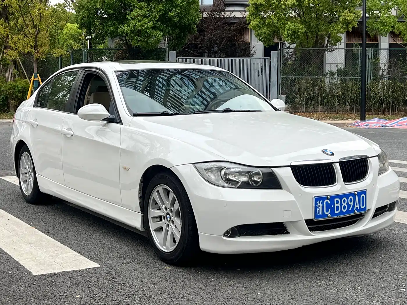 BMW 3 Series 2007 320i Luxury фото 3