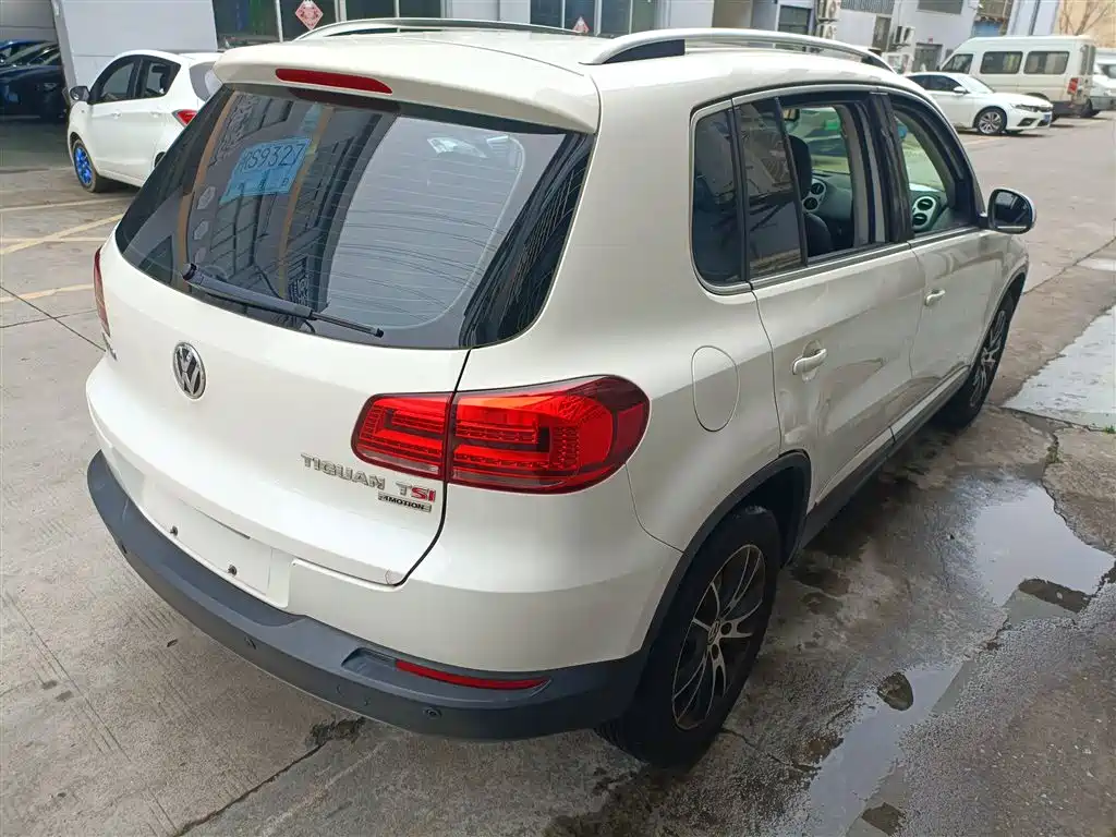 Volkswagen Tiguan 2015 1.8TSI Automatic 4WD Highline фото 7