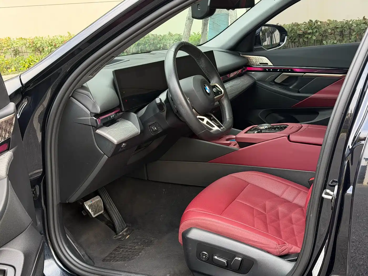 BMW 5 Series 2024 530Li Premium M Sport Package фото 6