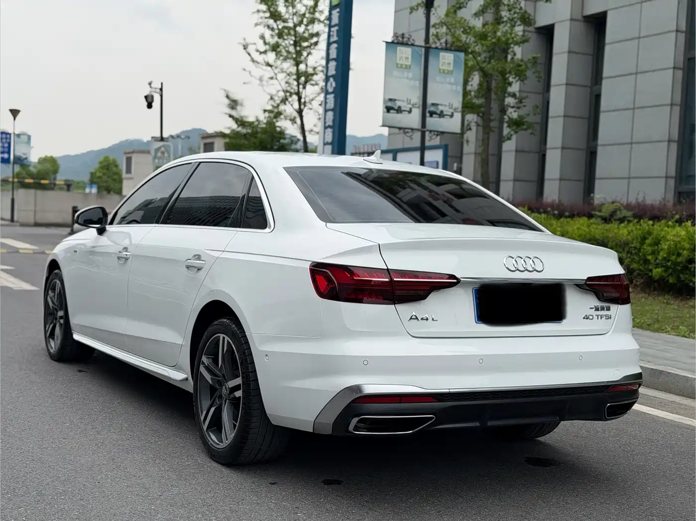 Audi A4L 2020 40 TFSI Luxury Dynamic фото 13