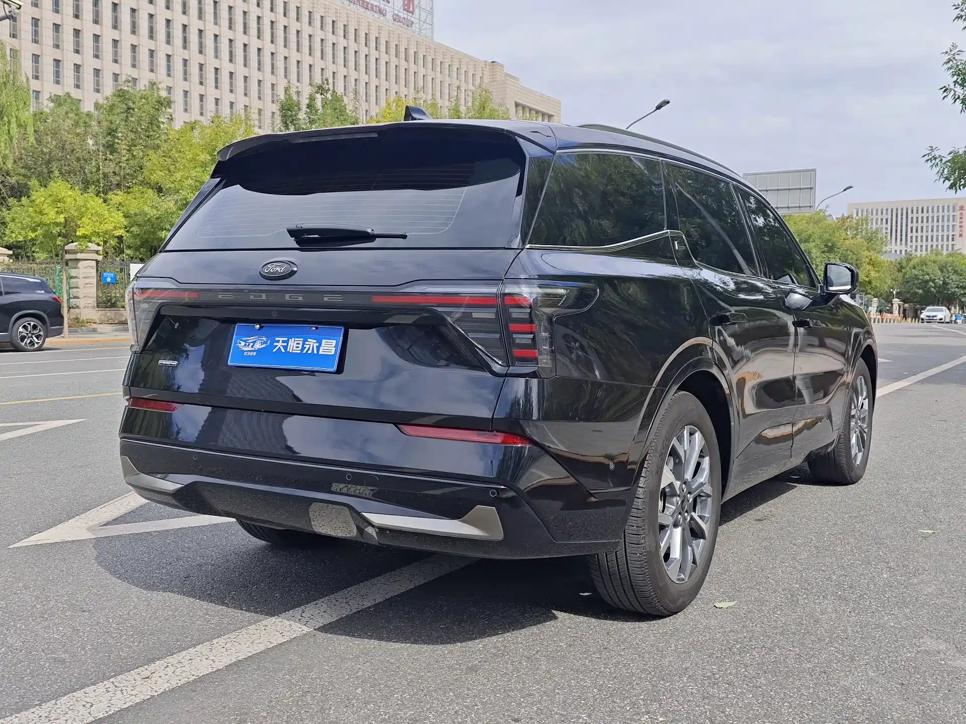 Фото 5 - Ford Edge
