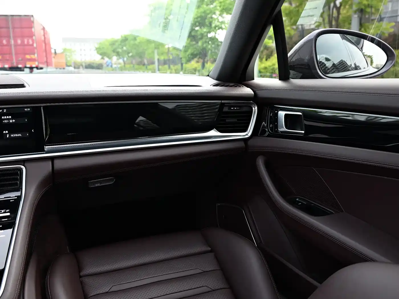 Porsche Panamera 2019 Panamera 2.9T фото 13