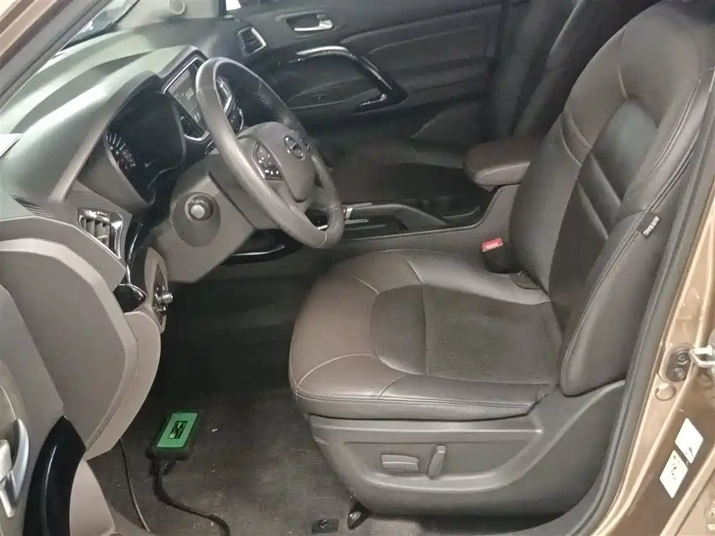 GAC Trumpchi Trumpchi GS4 2015 200T G-DCT Luxury Edition фото 15