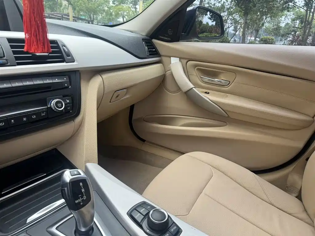BMW 3 Series 2014 320i Fashion фото 9