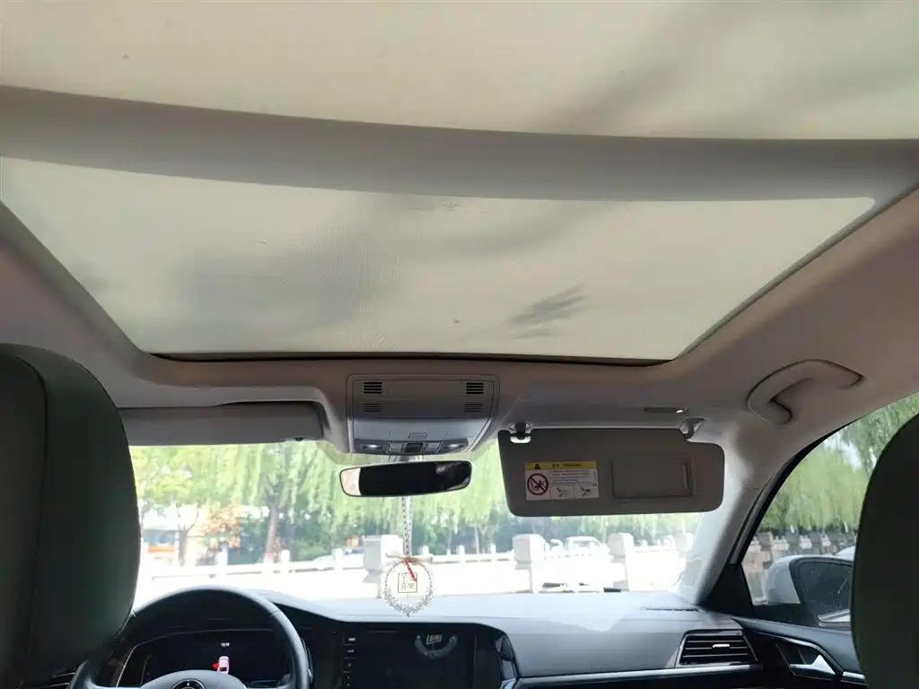 Volkswagen Sagitar 2021 280TSI DSG Luxury Smart Connect фото 9