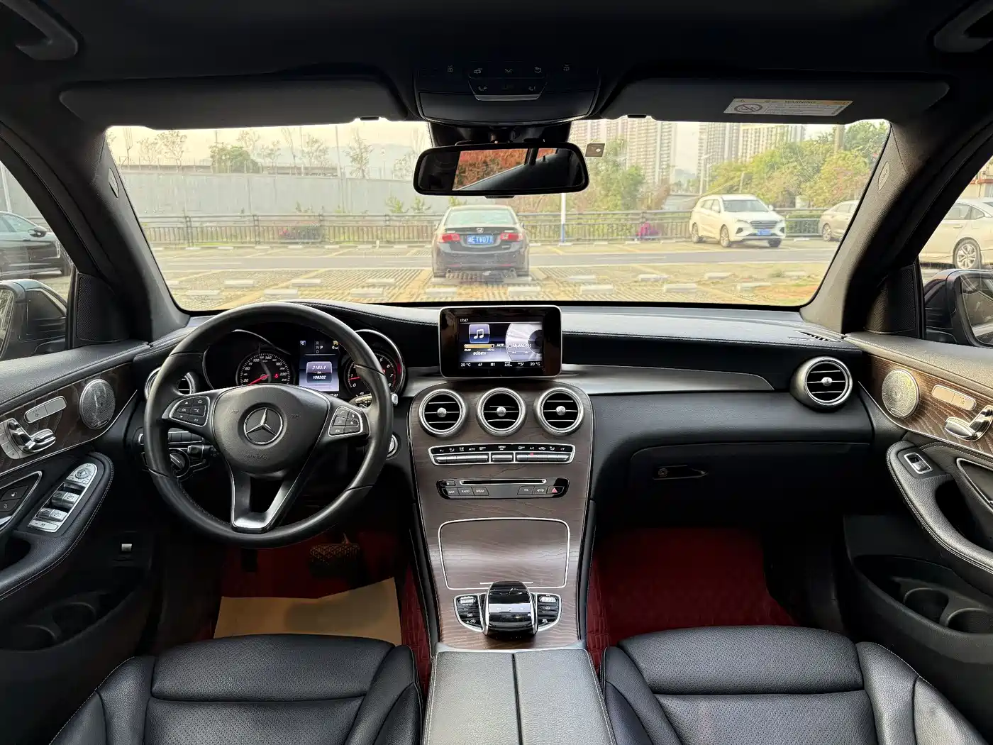 Mercedes-Benz GLC 2017 GLC 300 4MATIC Dynamic фото 15