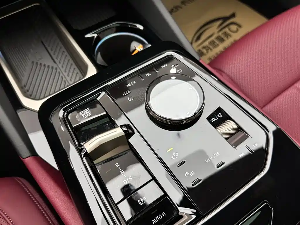 BMW 5 Series 2024 525Li M Sport Package фото 16