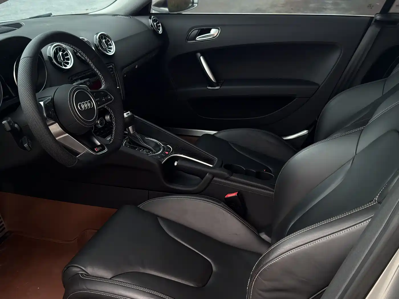 Audi TTS 2013 TTS Coupe 2.0TFSI quattro фото 10