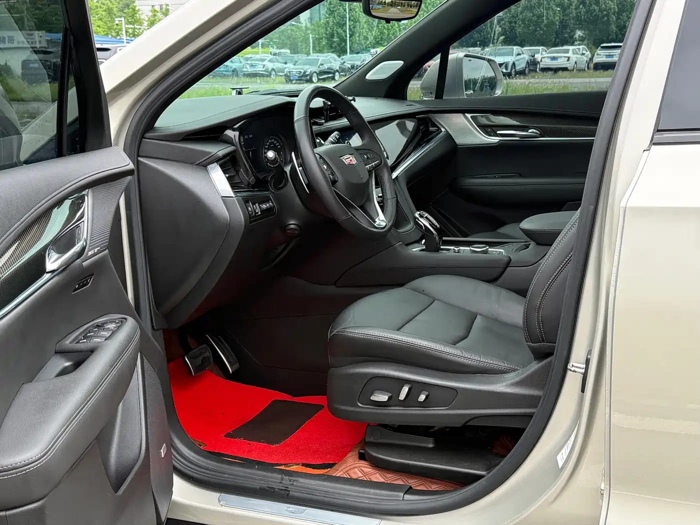 Cadillac XT6 2022 2.0T 6-Seater 4WD Premium Edition фото 4