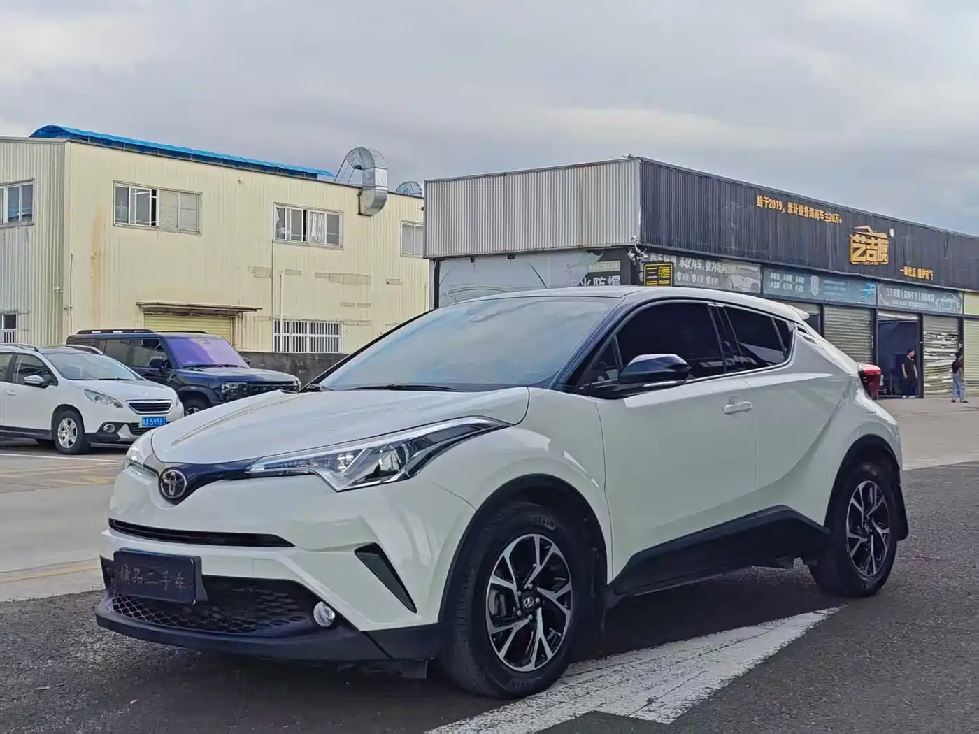 Toyota C-HR 2020 Model 2.0L Leading