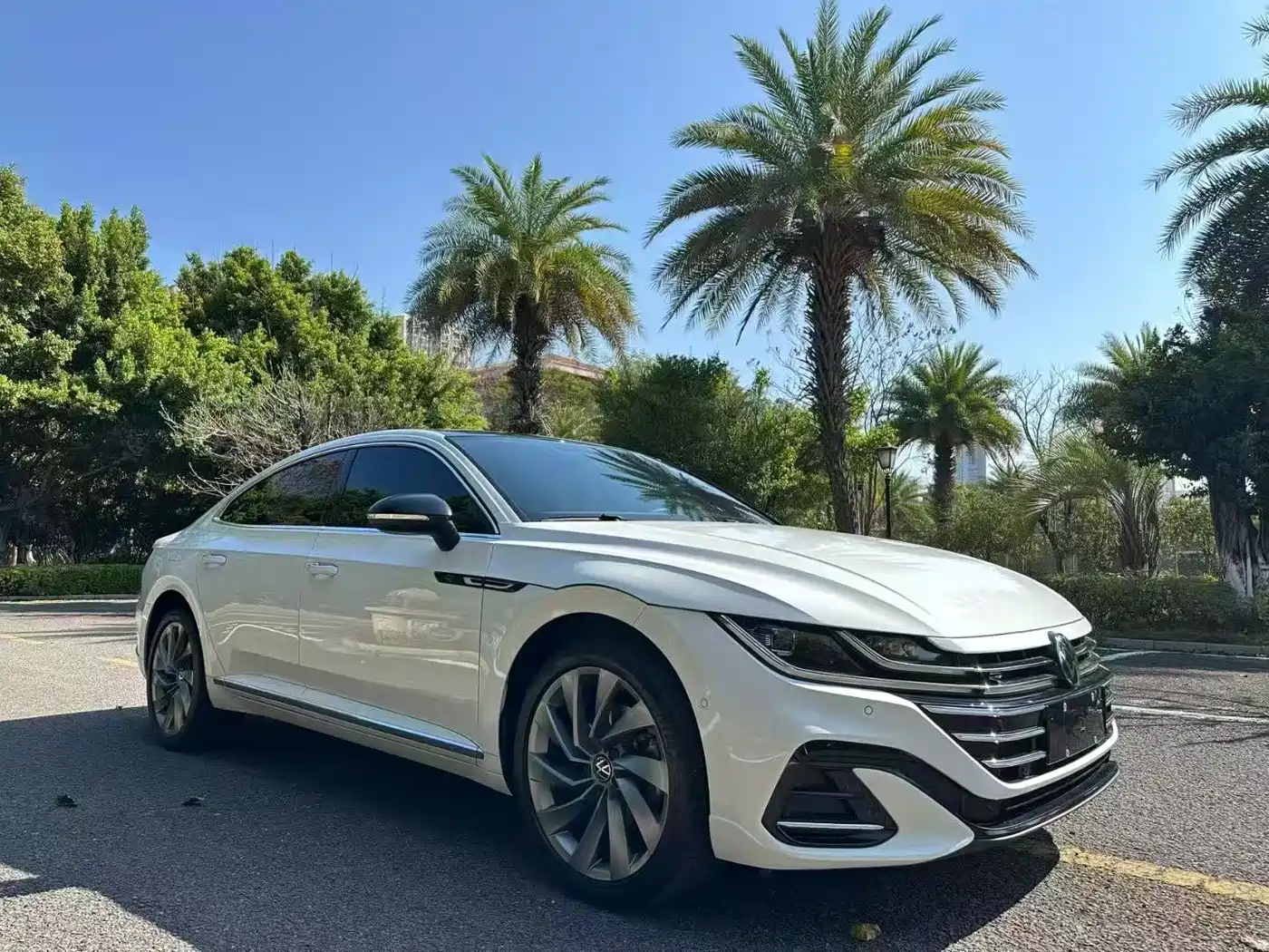 Volkswagen FAW-Volkswagen CC 2024 380TSI Eye-catching Edition фото 3