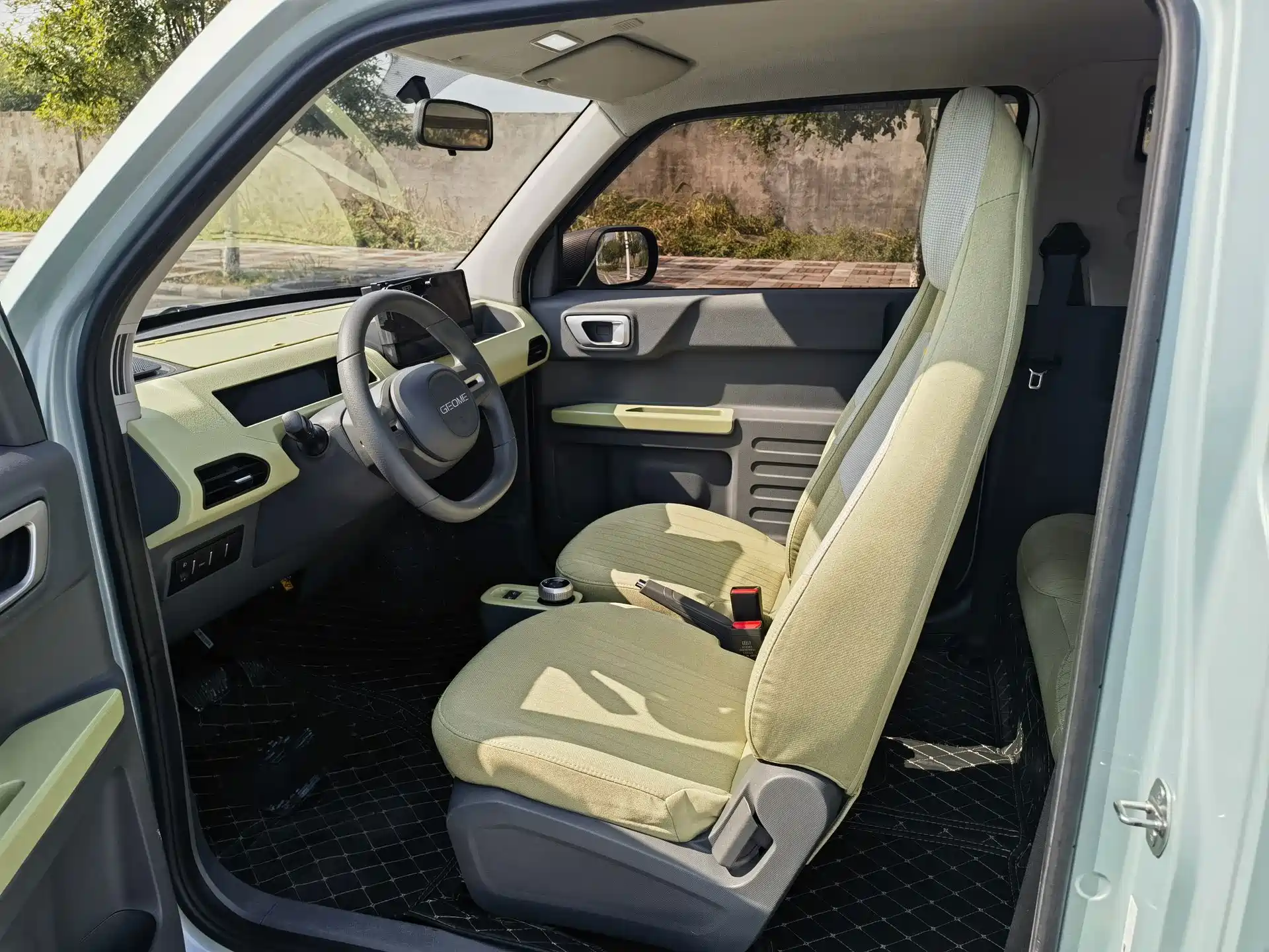 Фото 8 - Geely Galaxy Panda