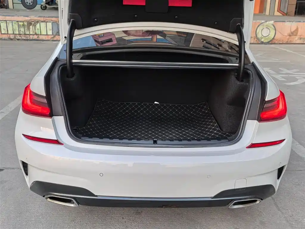 BMW 3 Series 2022 325Li M Sport Package фото 16