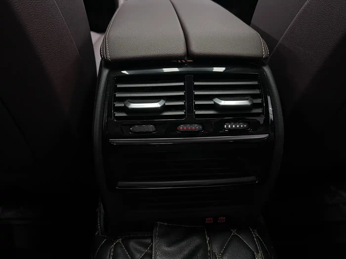 BMW 5 Series 2020 525Li M Sport Package фото 28