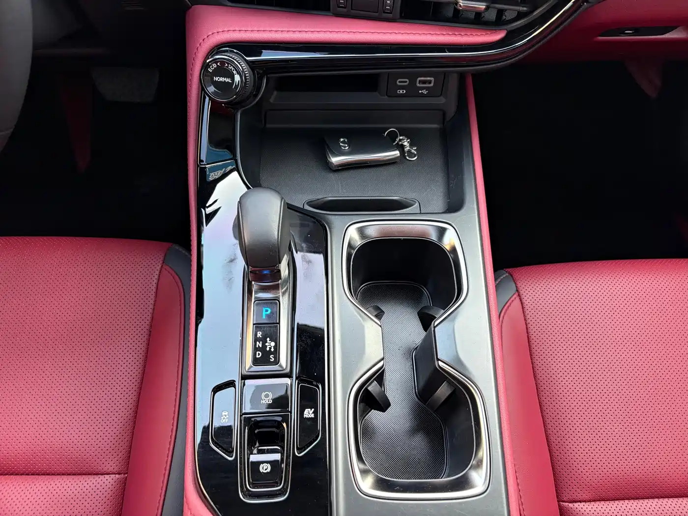 Lexus NX 2024 2023 350h FWD Joy Creation Edition