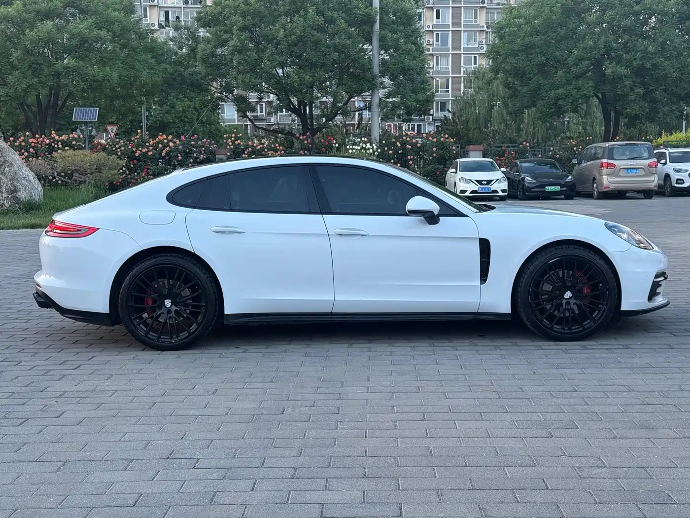 Porsche Panamera 2017 Panamera 3.0T фото 8