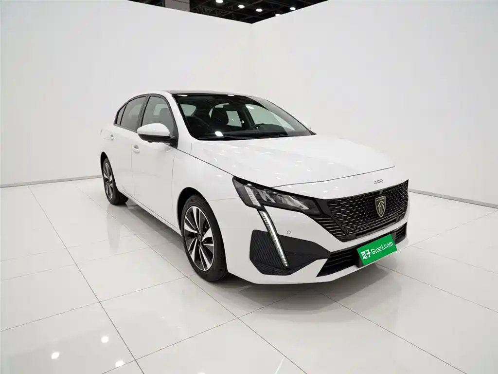 PEUGEOT 408