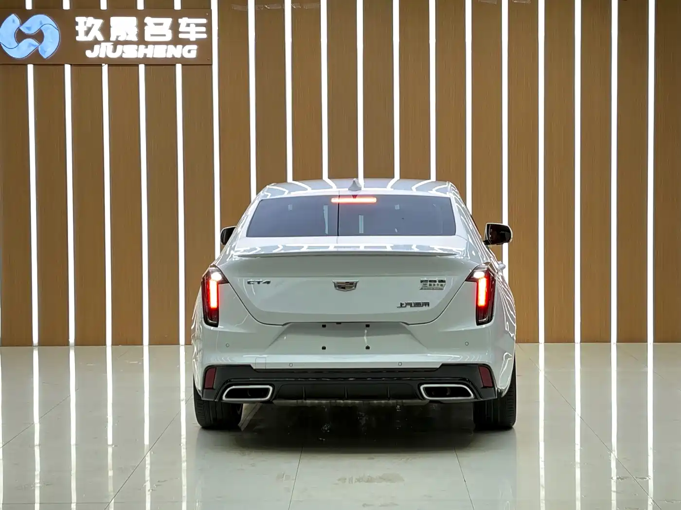 Cadillac CT4 2022 2021 28T Fashion Edition