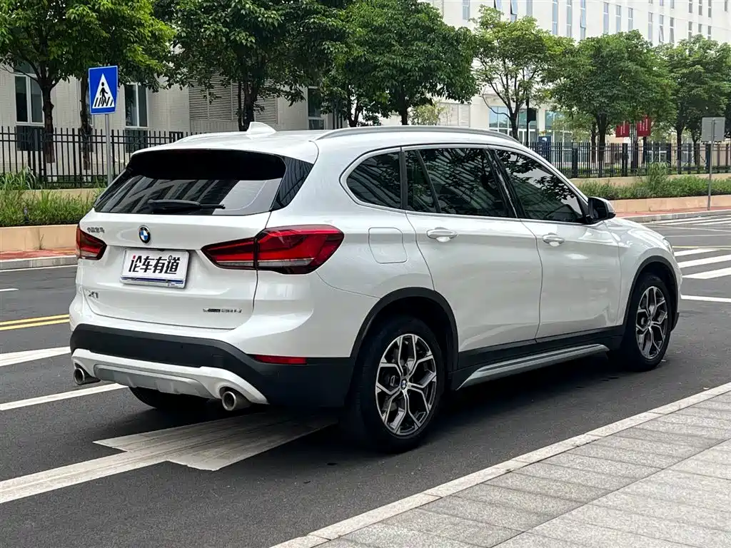 BMW X1 2021 Facelift sDrive20Li Premium фото 2