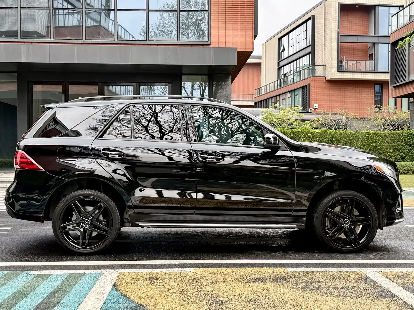 Mercedes-Benz GLE AMG 2017 AMG GLE 43 4MATIC фото 5