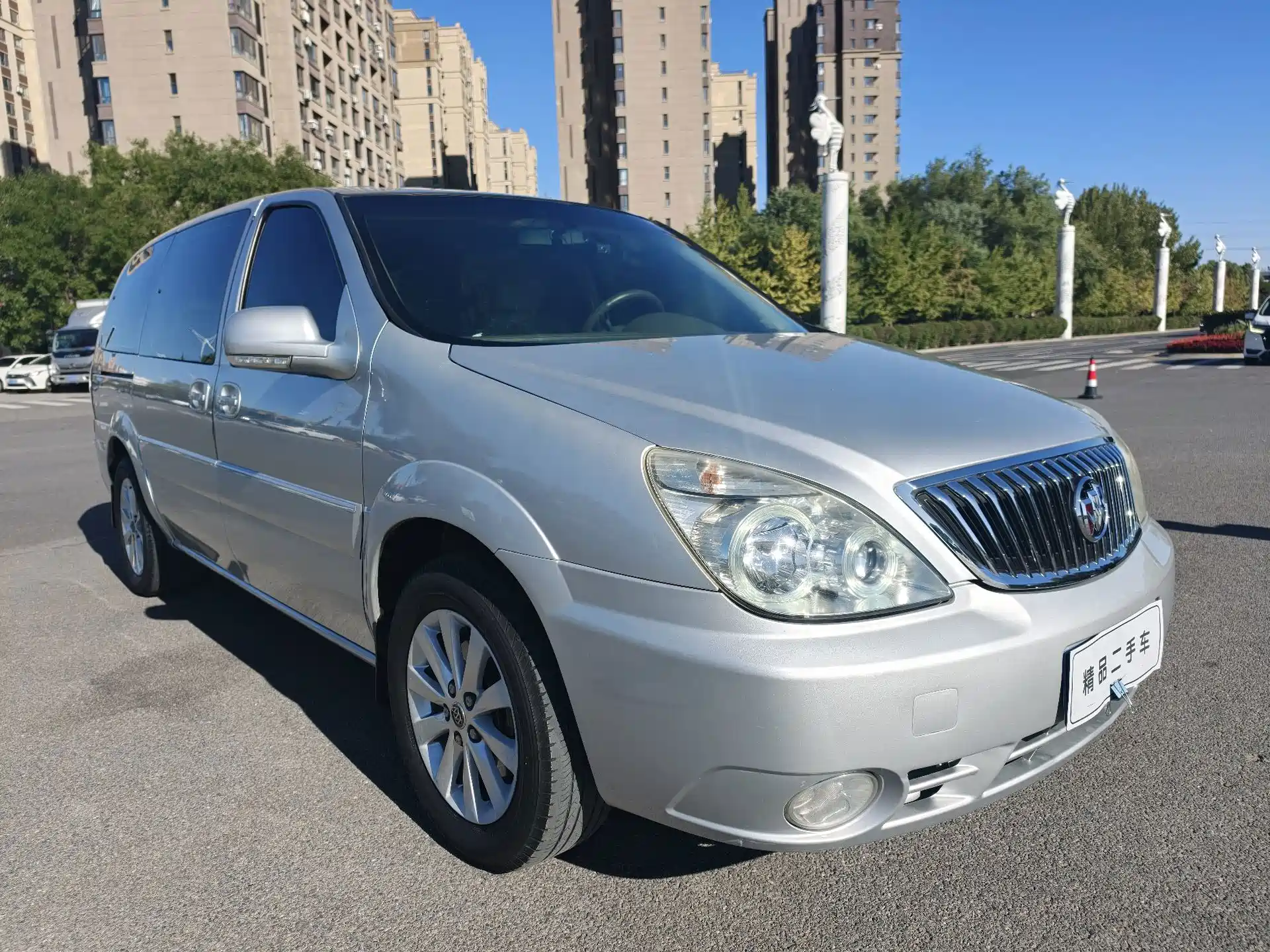 Фото 3 - Buick GL8