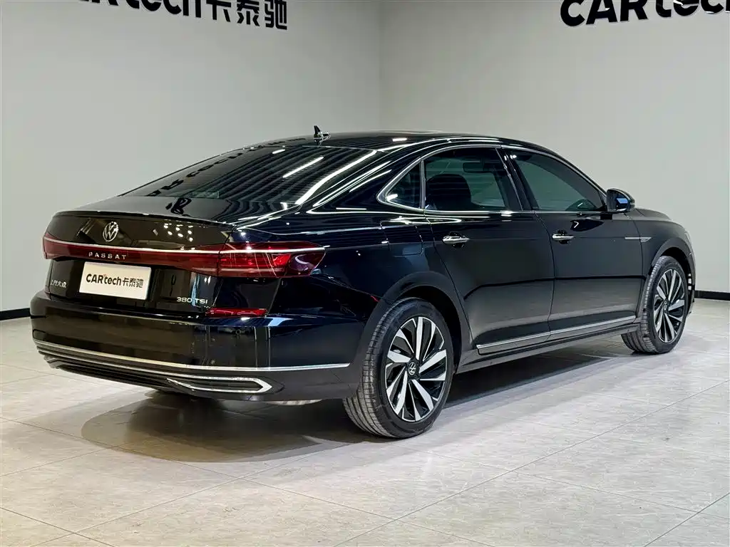 Volkswagen Passat 2025 Outstanding 380TSI Dragon Soaring Edition фото 5