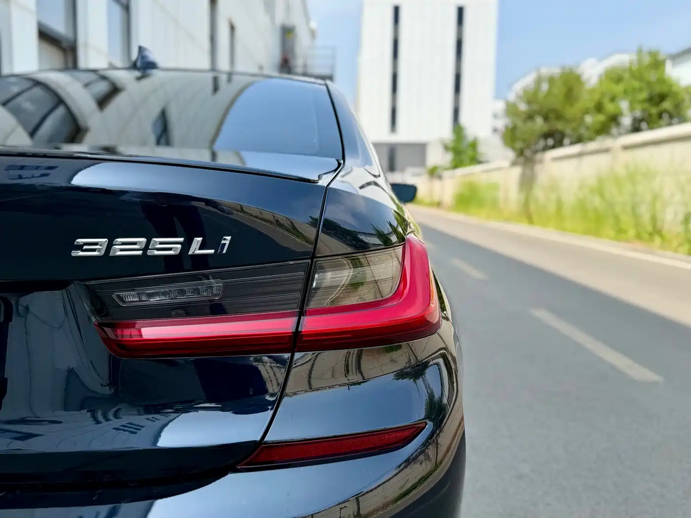 BMW 3 Series 2021 325Li M Sport Night Edition фото 30
