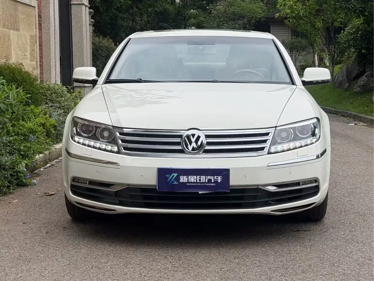 Volkswagen Phaeton 2012 3.6L Premium Custom