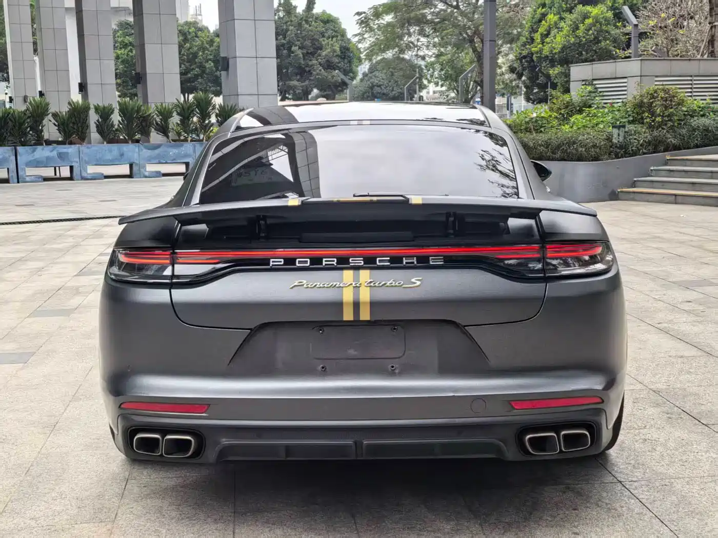 Porsche Panamera New Energy 2023 Panamera Turbo S E-Hybrid Executive Long Wheelbase 4.0T фото 12