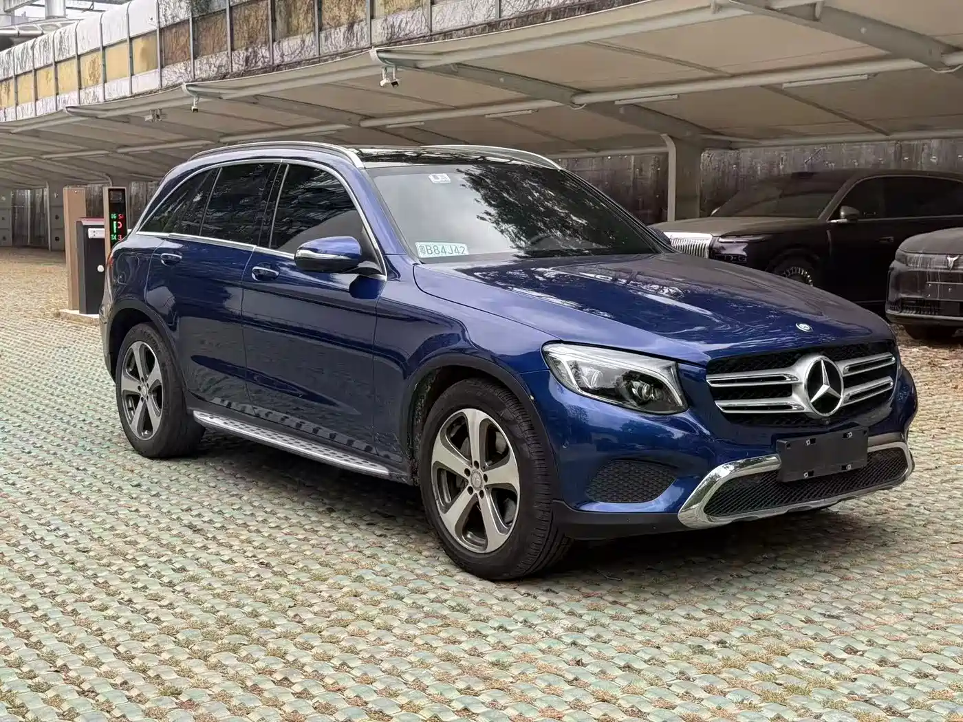Mercedes-Benz GLC 2016 GLC 300 4MATIC Dynamic фото 3