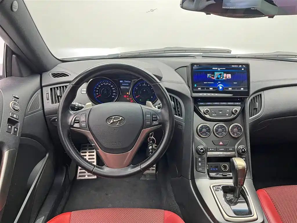 Hyundai Genesis Coupe 2014 2012 2.0T Automatic Elegant Edition