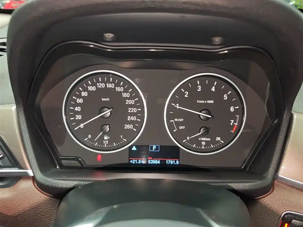 BMW X1 2018 sDrive18Li Premium Model фото 12