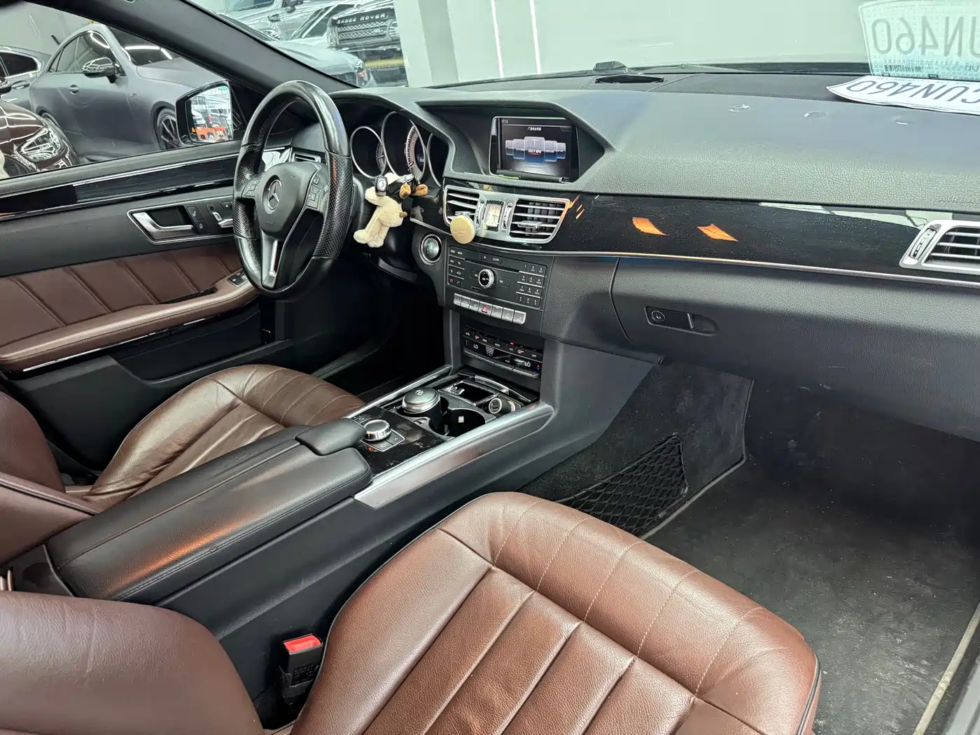 Фото 18 - Mercedes-Benz E-Class