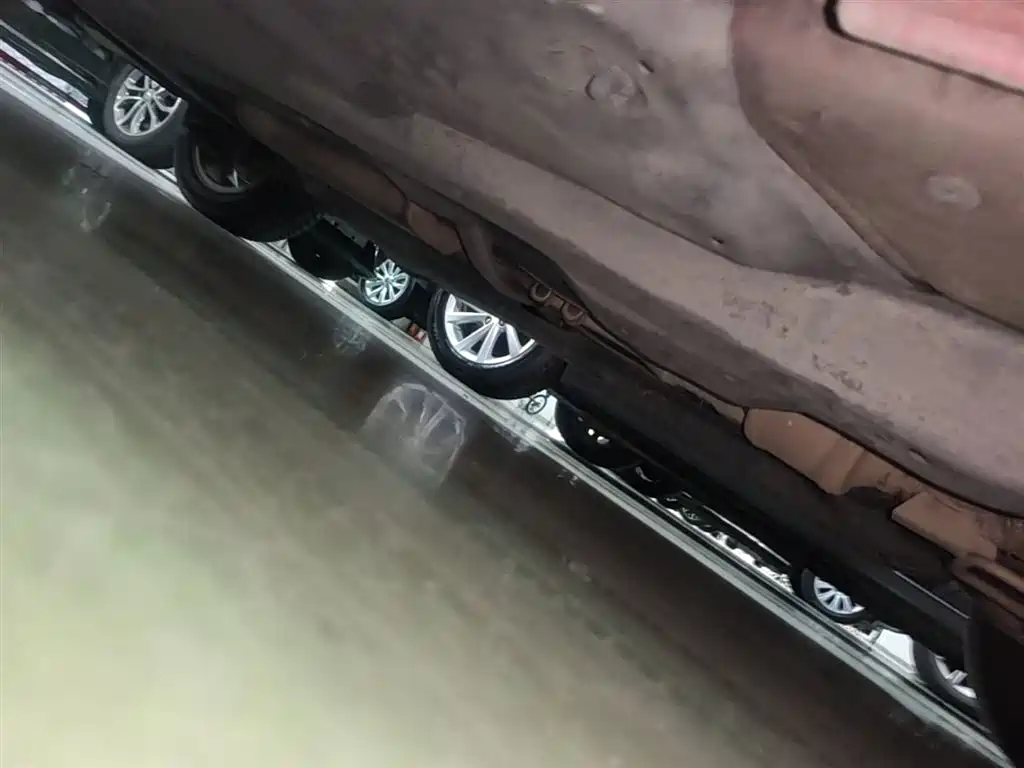 Volkswagen Polo 2016 1.4L Automatic Trend фото 2