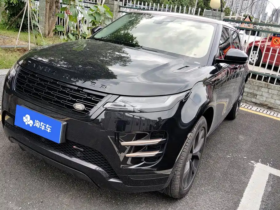 Land Rover Range Rover Evoque 2022 Range Rover Evoque L 249PS R-Dynamic Corinthian Bronze Special Edition