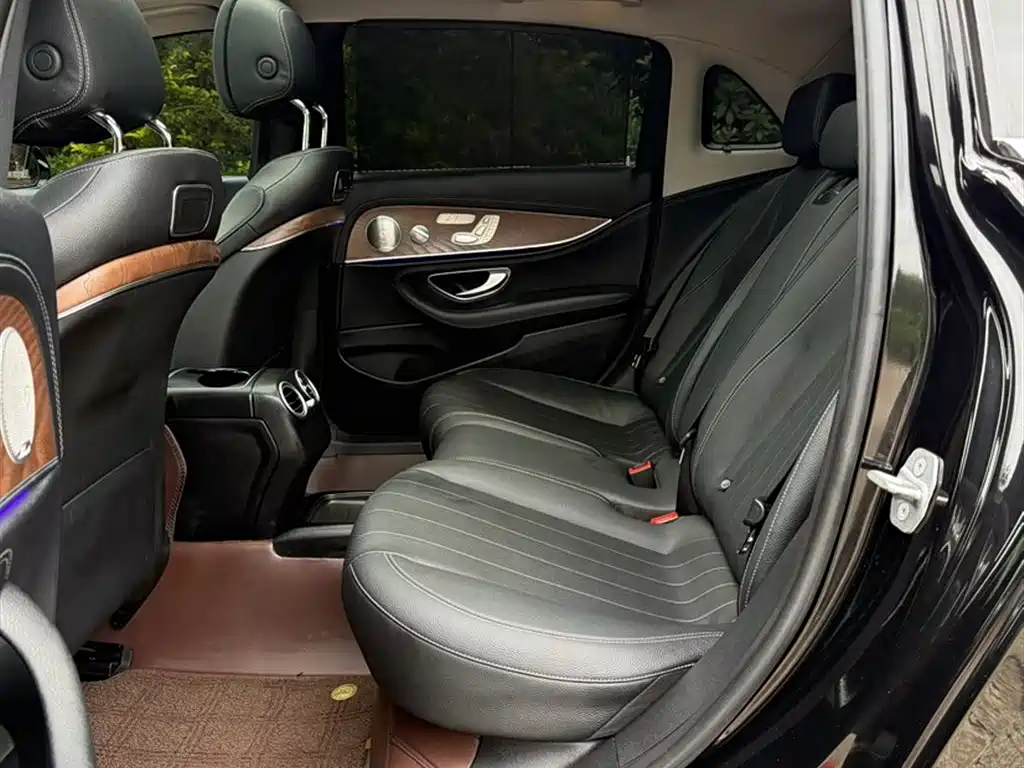 Mercedes-Benz E-Class 2020 E 300 L Luxury Model фото 11