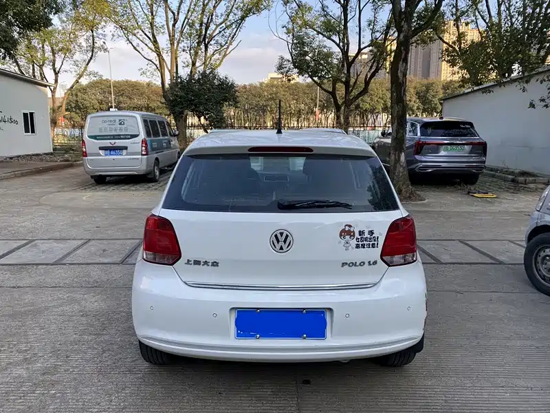 Volkswagen Polo 2012 2011 1.6L Automatic Cool Edition