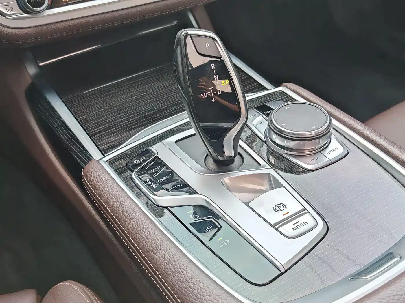 BMW 7 Series 2018 730Li Leading Type M Sport Package фото 25