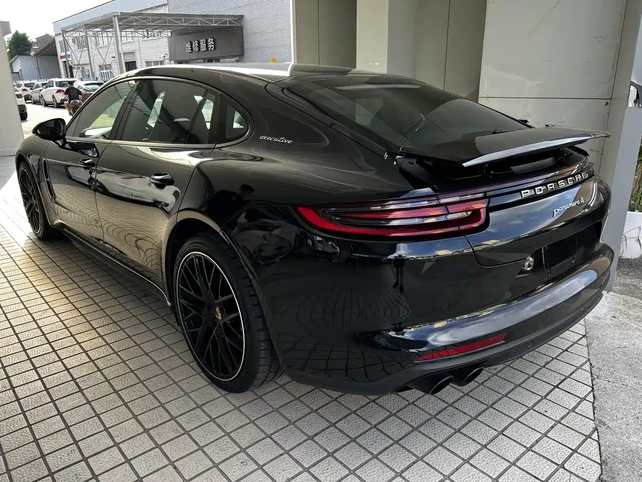Porsche Panamera 2017 Panamera 4 Executive Long Wheelbase 3.0T фото 19