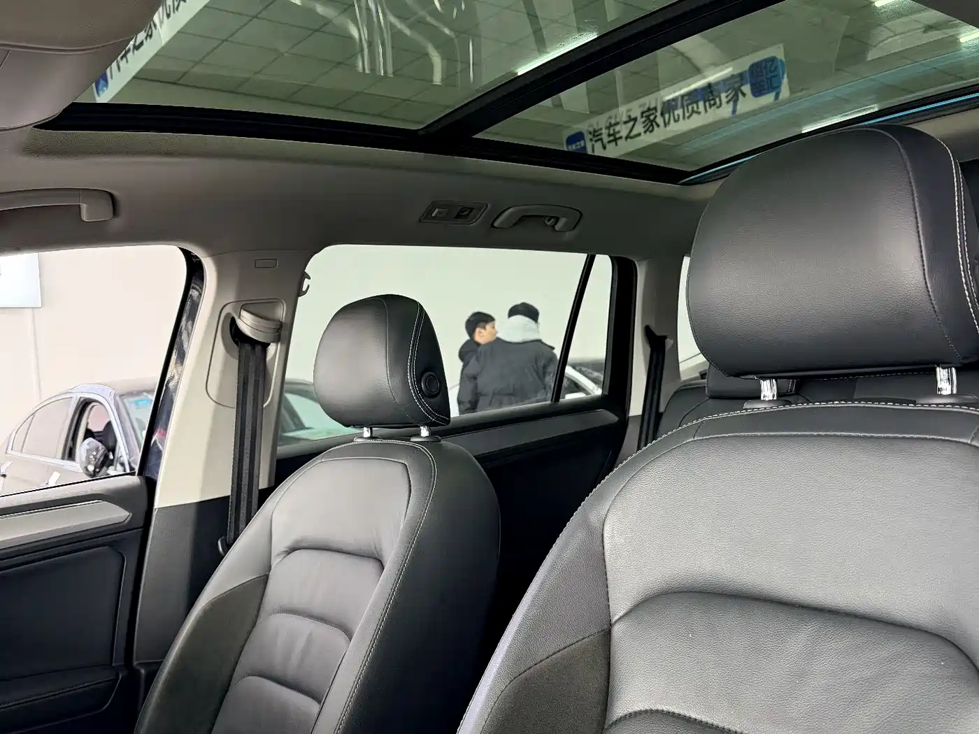 Volkswagen Tiguan L 2019 330TSI Automatic 2WD Panorama Comfort Edition China VI фото 24