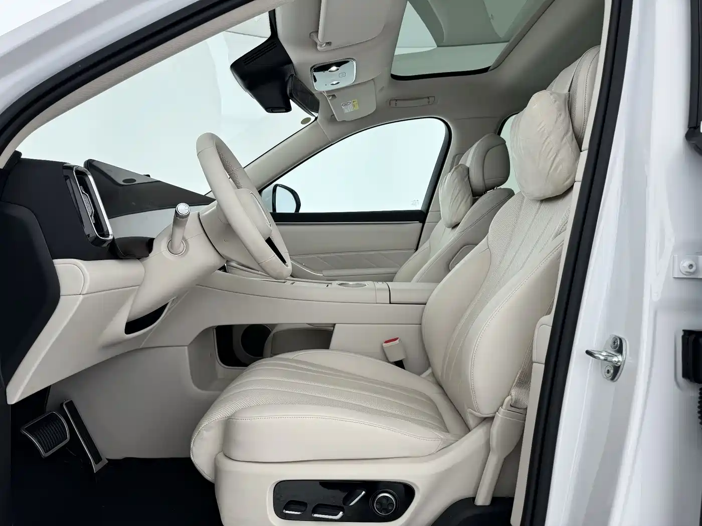 AITO Wenjie AITO M8 2025 Range Extender Max+ Edition 53.4kWh 5-seater фото 12