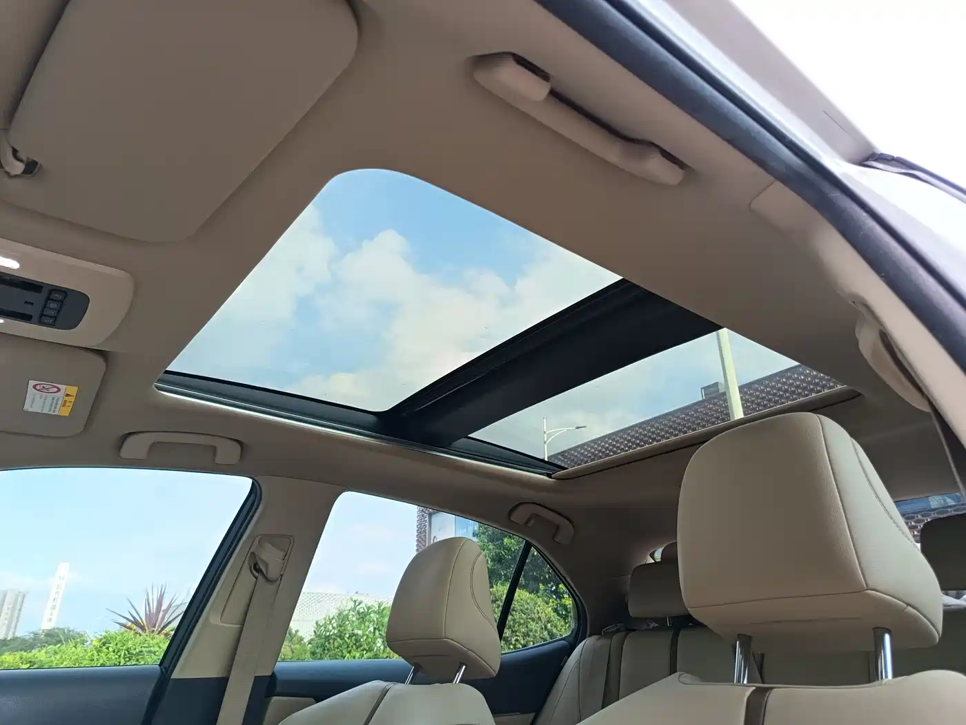 Toyota Camry 2019 Hybrid 2.5HG Luxury Edition China V фото 14