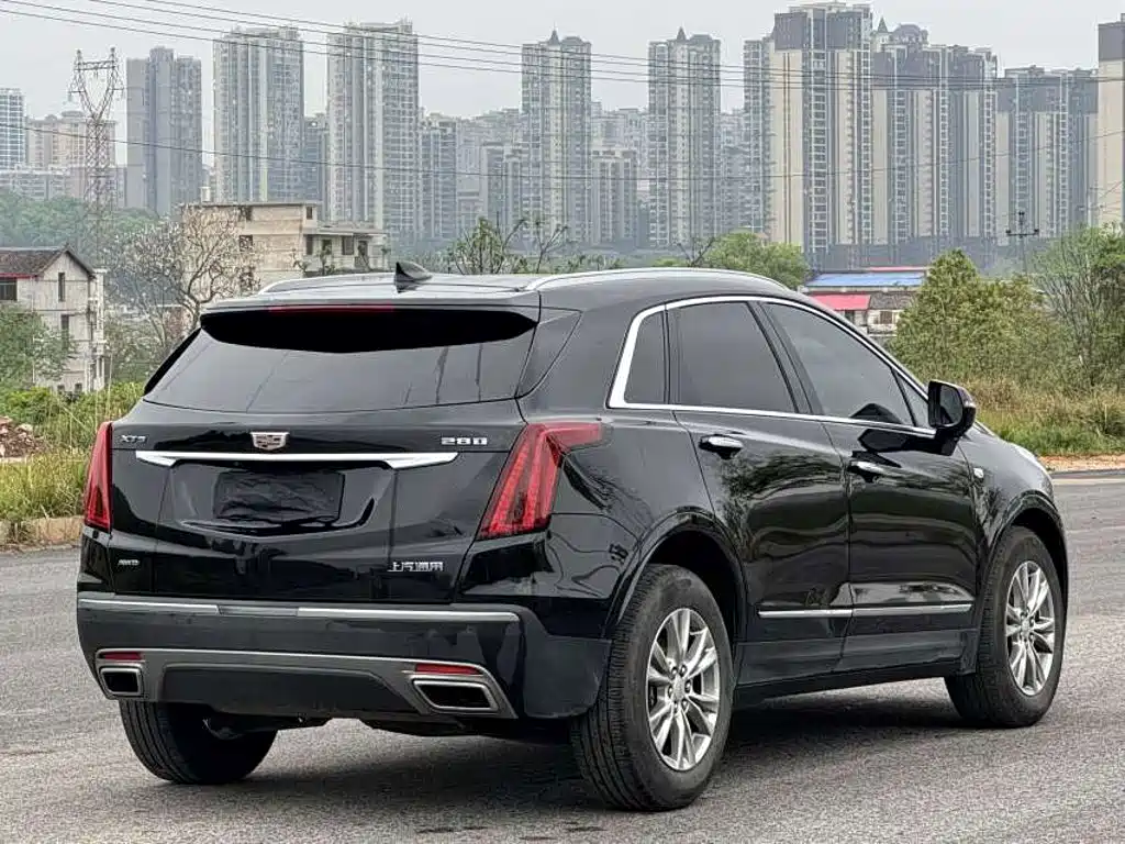 CADILLAC XT5