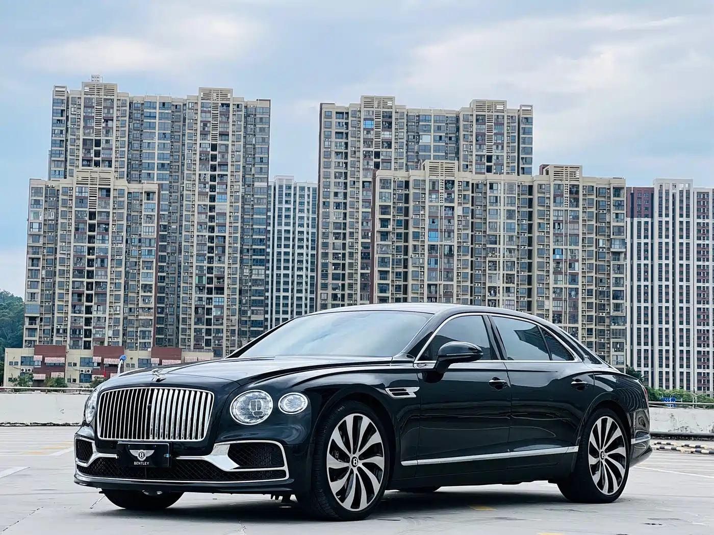 2025 Bentley Flying Spur