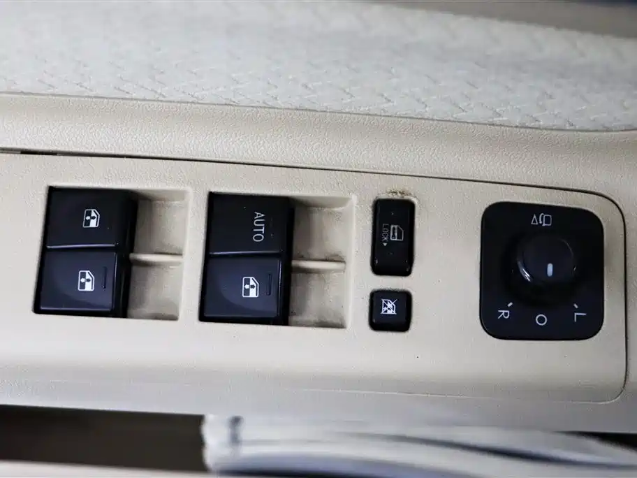 BAIC E-Series 2014 2013 Sedan 1.5L Automatic Joy Edition