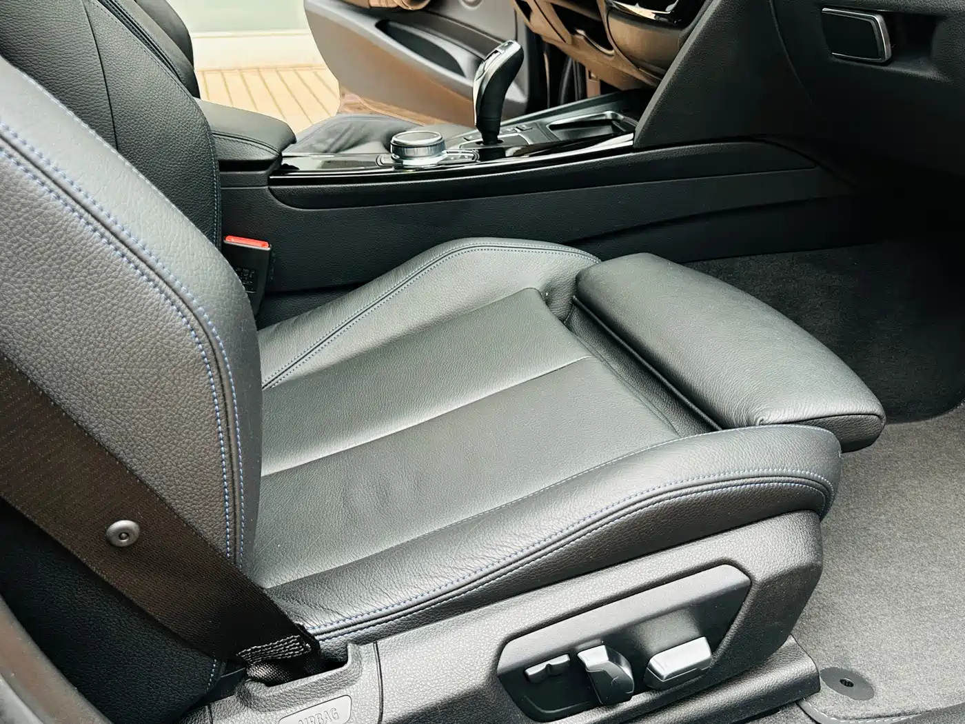 BMW 3 Series GT 2019 320i M Sport Black Night Edition фото 16
